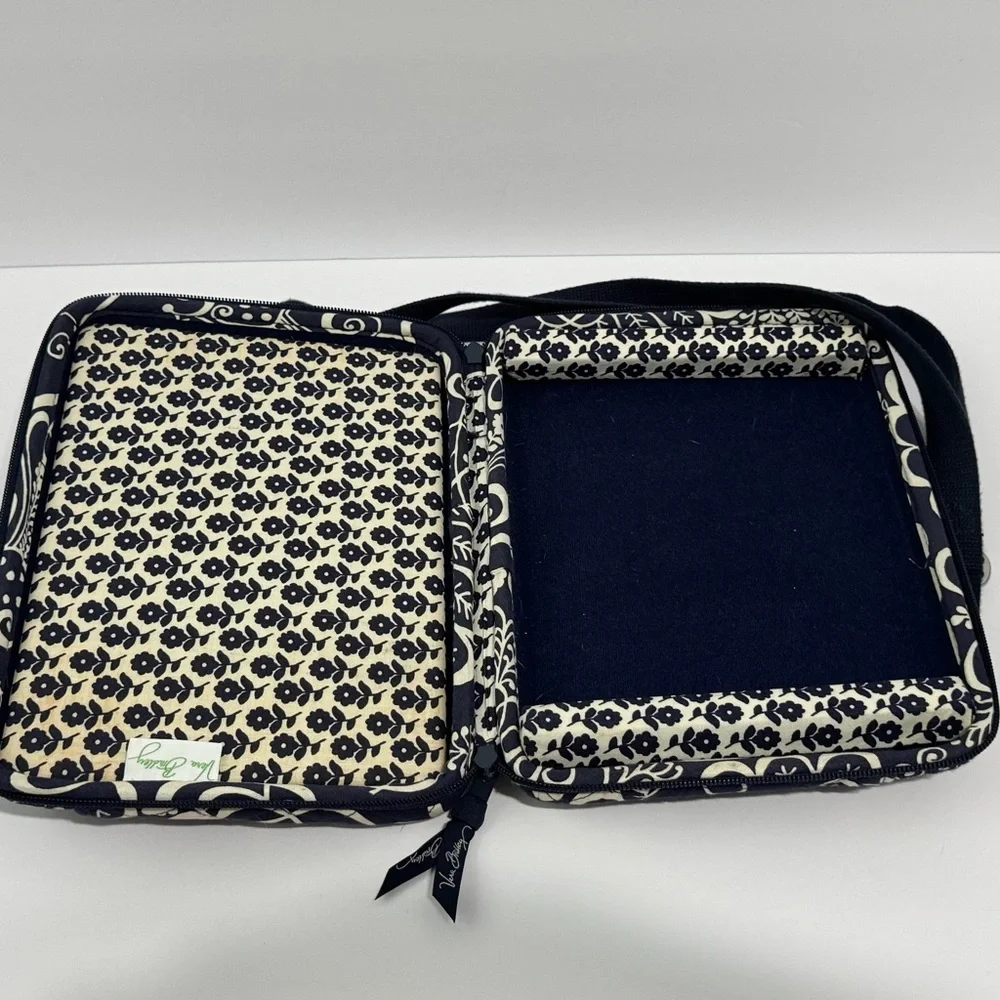 Vera Bradley Blue and White tablet twirly birds Bag w strap and pockets preowned